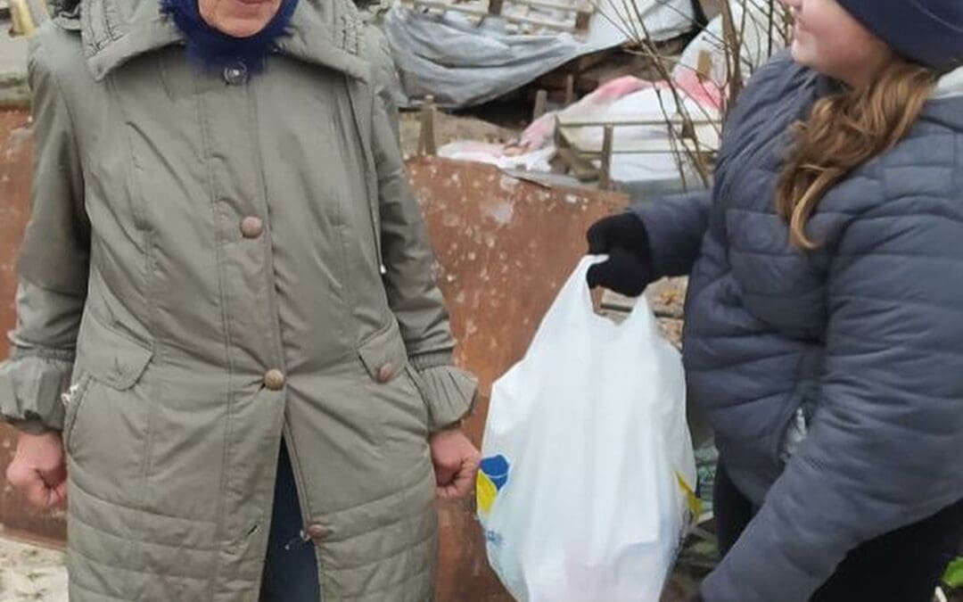 Helping Chernihiv Elders