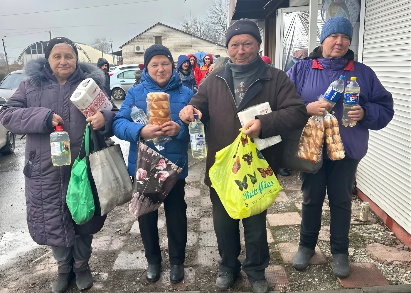 Humanitarian aid being delivered to families in Ukraine affected by the war