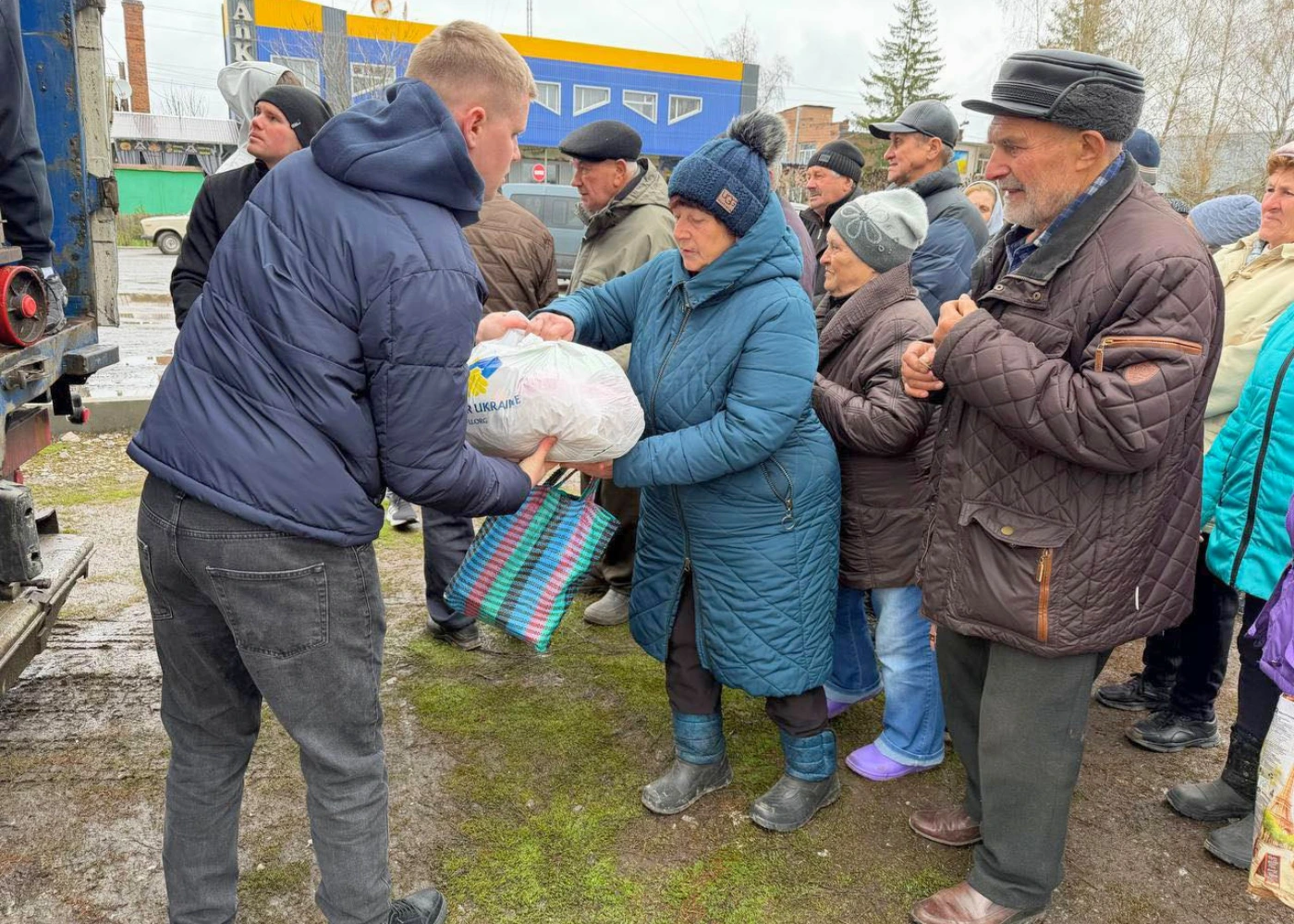Hope for Ukraine distributing food kits to seniors in Ukraine - donate to ukraine