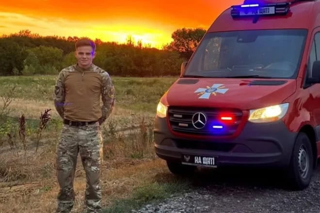 Ukrainian volunteers featured by Metro who transport fallen soldiers home from areas near the front line